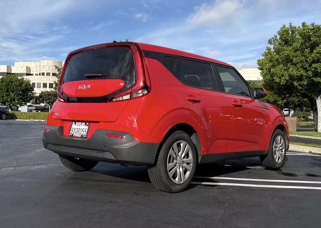2022 Kia Soul LX 썸네일 3