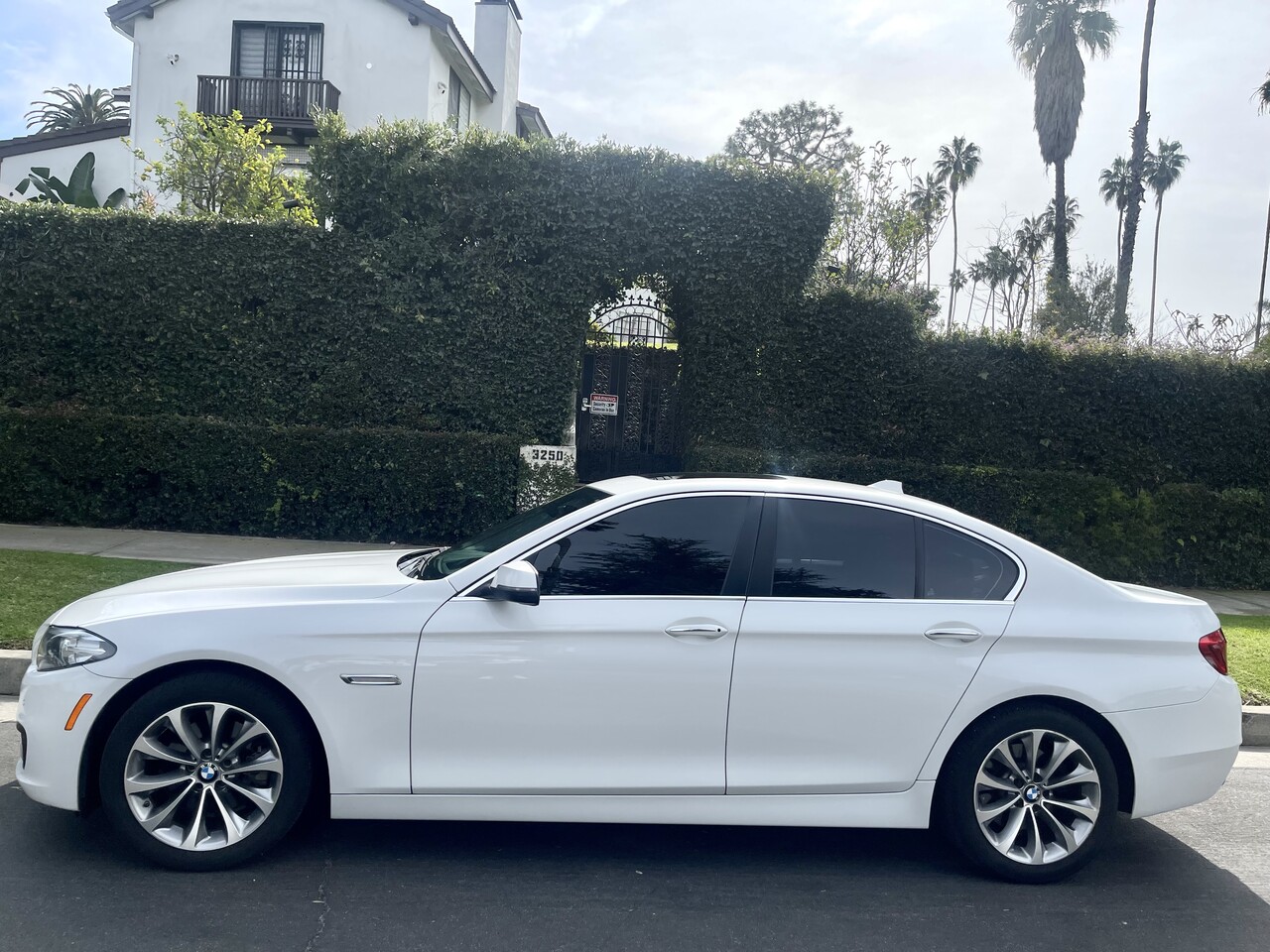 2016 BMW 528i 4D 이미지 1