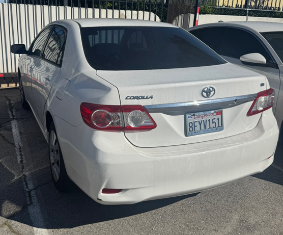 12년식 무사고 corolla white 판매합니다 썸네일 2