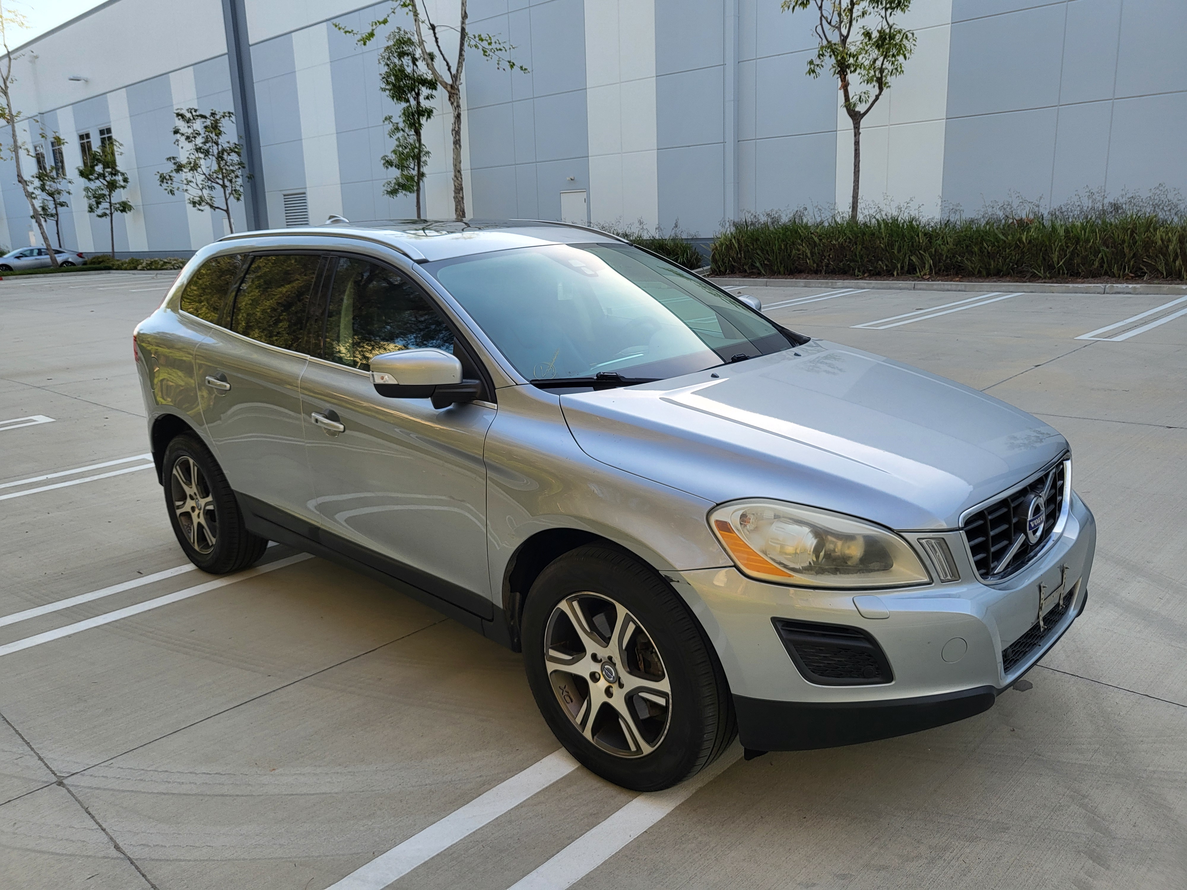 2013 VOLVO XC60 T6 SUV 판매합니다. 이미지 1