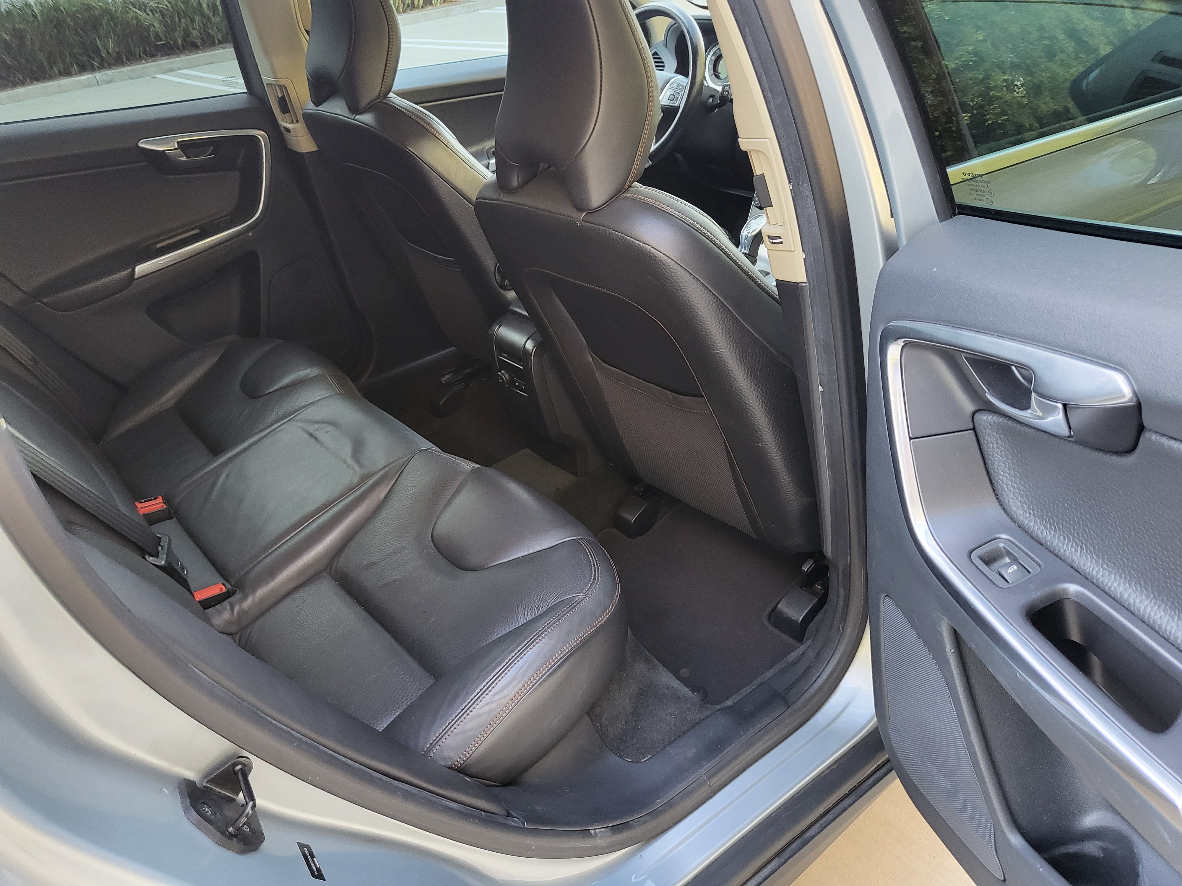 2013 VOLVO XC60 T6 SUV 판매합니다. 썸네일 4