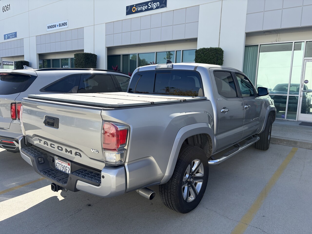 2017 관리 정말 잘된 TOYOTA TACOMA 판매 합니다. 썸네일 2