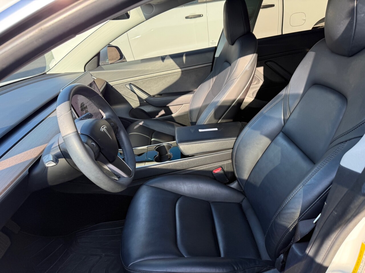 Clean Title / No Accident 썸네일 4