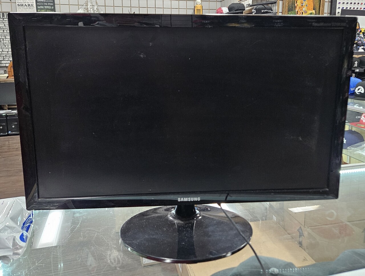 상태 좋은 삼성 모니터 팝니다. 24인치