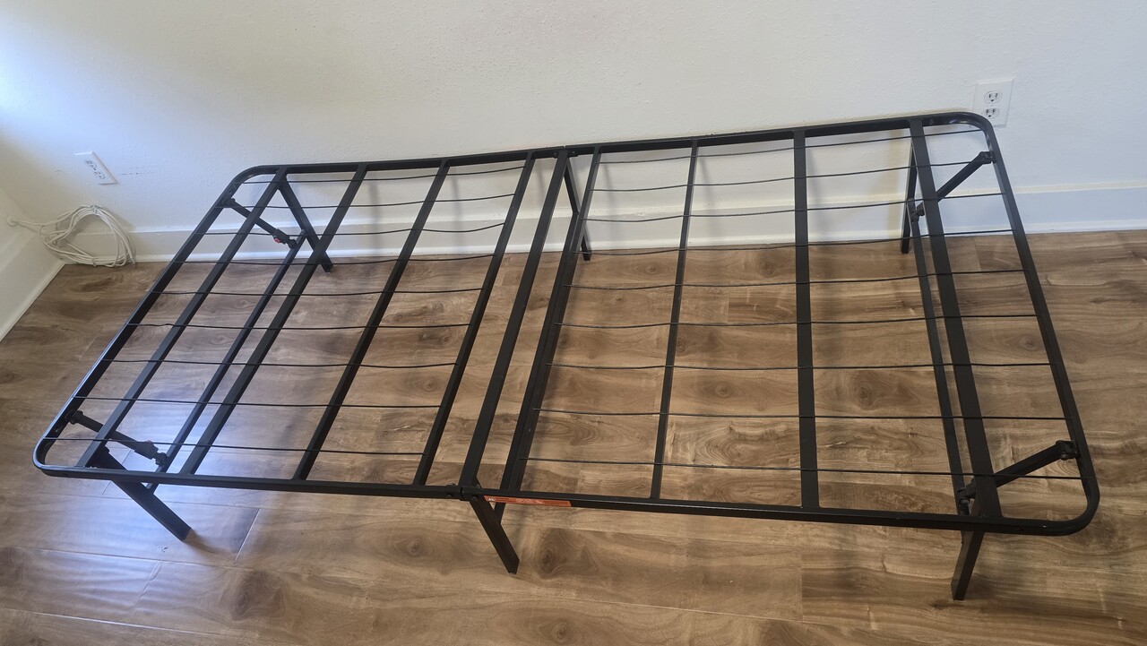 접이식 철 싱글침대 프레임 (메트 원하시면 같이 드려요) 썸네일 2