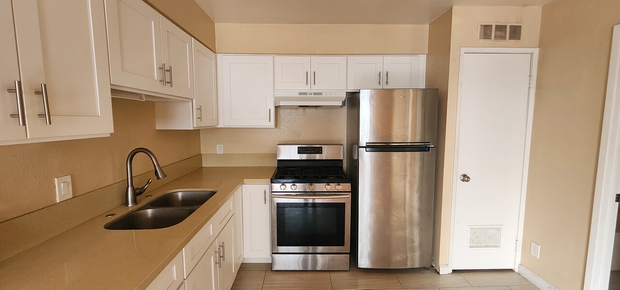 한타서쪽의 아파트 (8가 St Andrews ) 파킹 3대도 가능 이미지 1