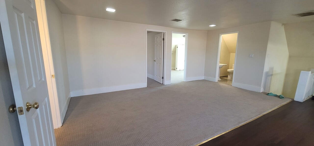 LA가주마켓 인근 2Bed1Bath 하우스3층 썸네일 2