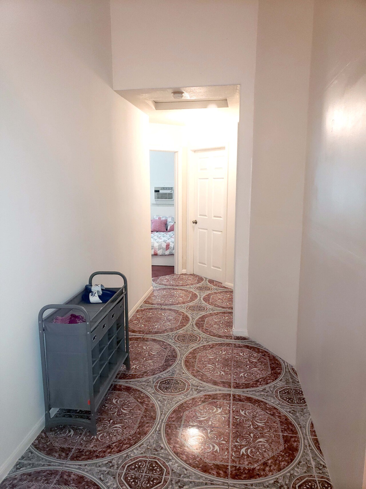 한인타운 (게이트 있는 안전한 파킹랏 에 여성분만 모십니다) 썸네일 3