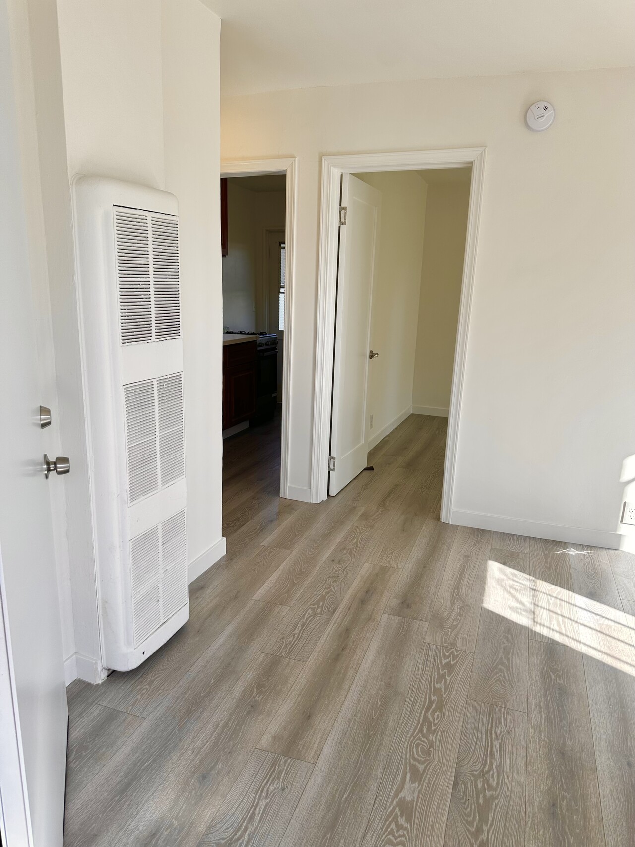 한타 김스전기 옆, 새로 단장된 방1, 화1 아파트 썸네일 3