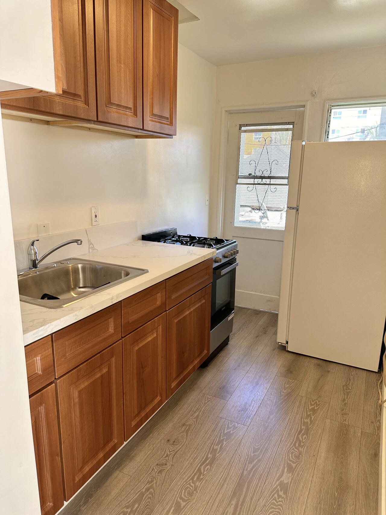 한타 김스전기 옆, 새로 단장된 방1, 화1 아파트 썸네일 5