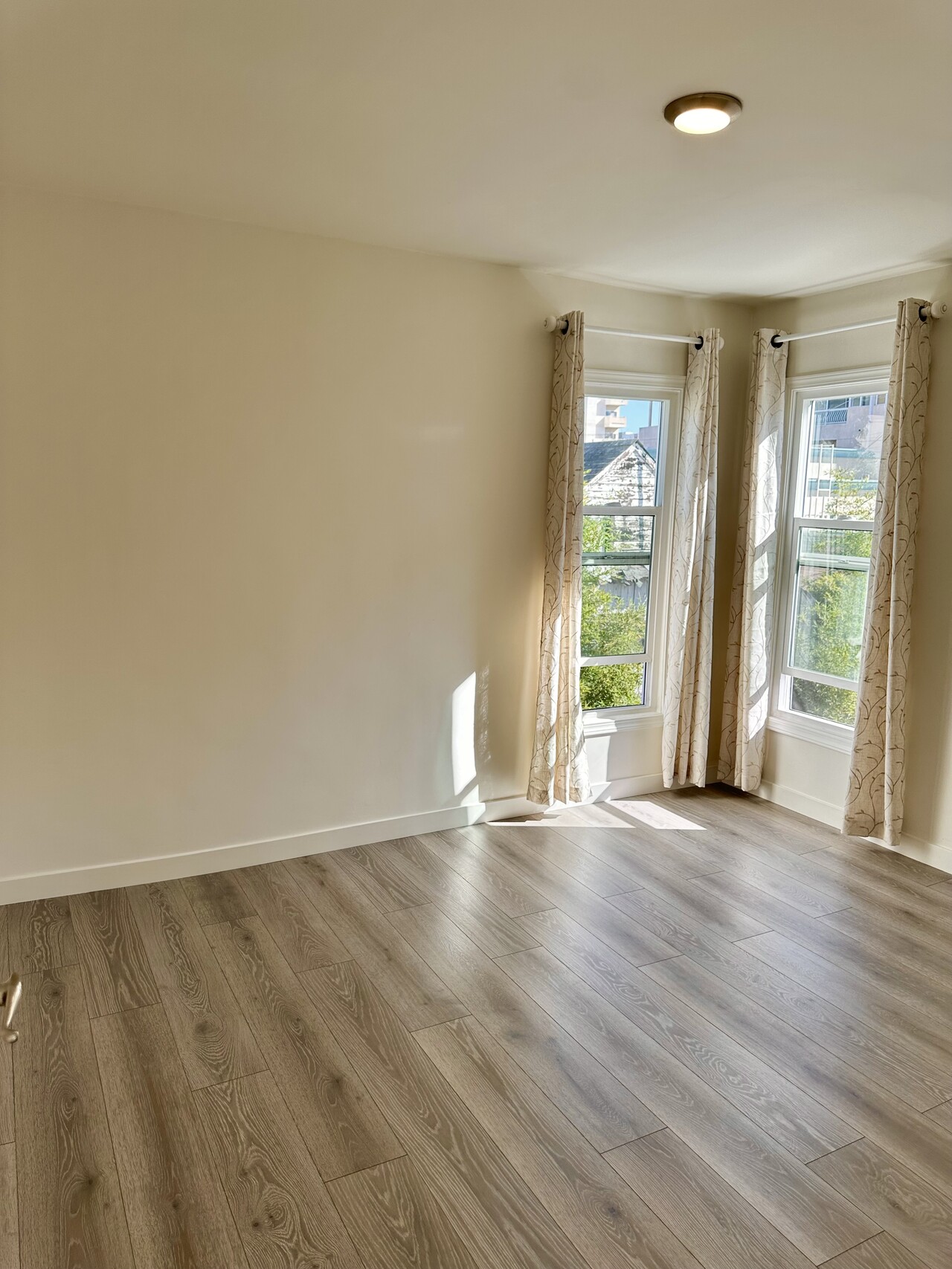 한타 김스전기 옆, 새로 단장된 방1, 화1 아파트 썸네일 6