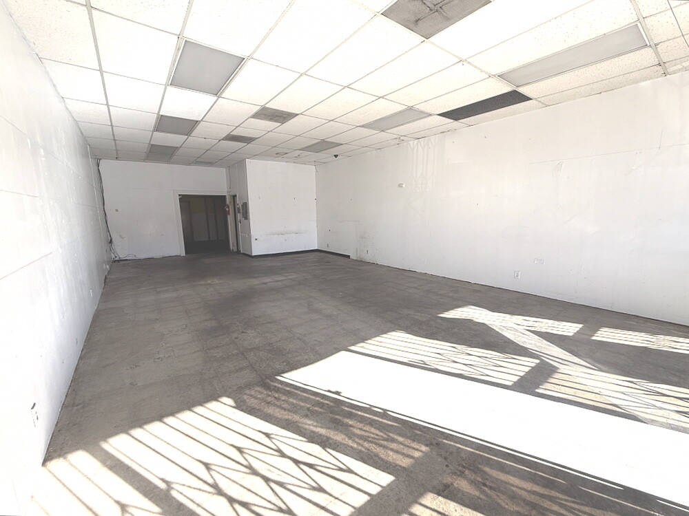 하버시티, 꽃가게였던 자리, $3,000 썸네일 7