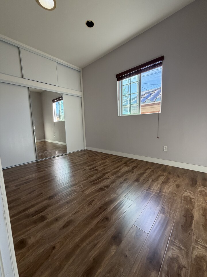 Koreatown & Hancock Park 인접 ADU 임대 ($2,000) 썸네일 2