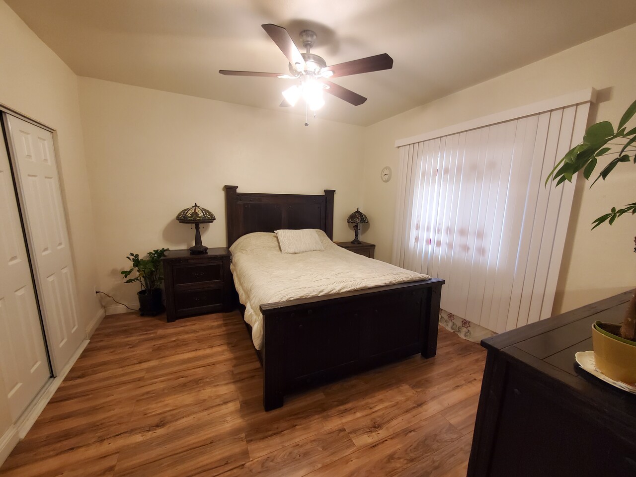 조용하고 깨끗한 큰방 렌트합니다 썸네일 2