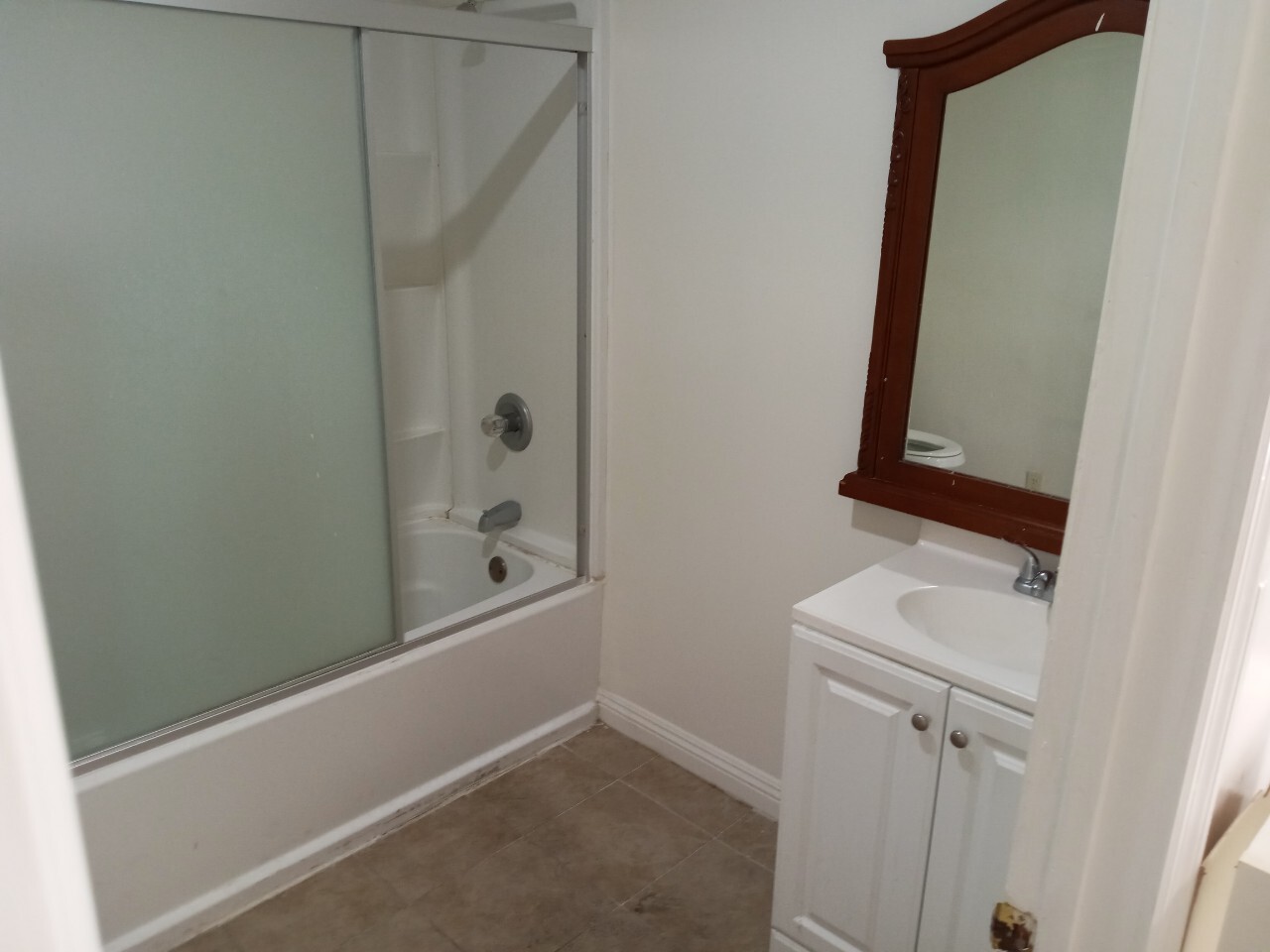 큰싱글 아파트 $1200 한인타운 이미지 1