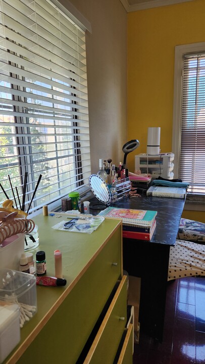 Beverly/Berendo 이미지 1