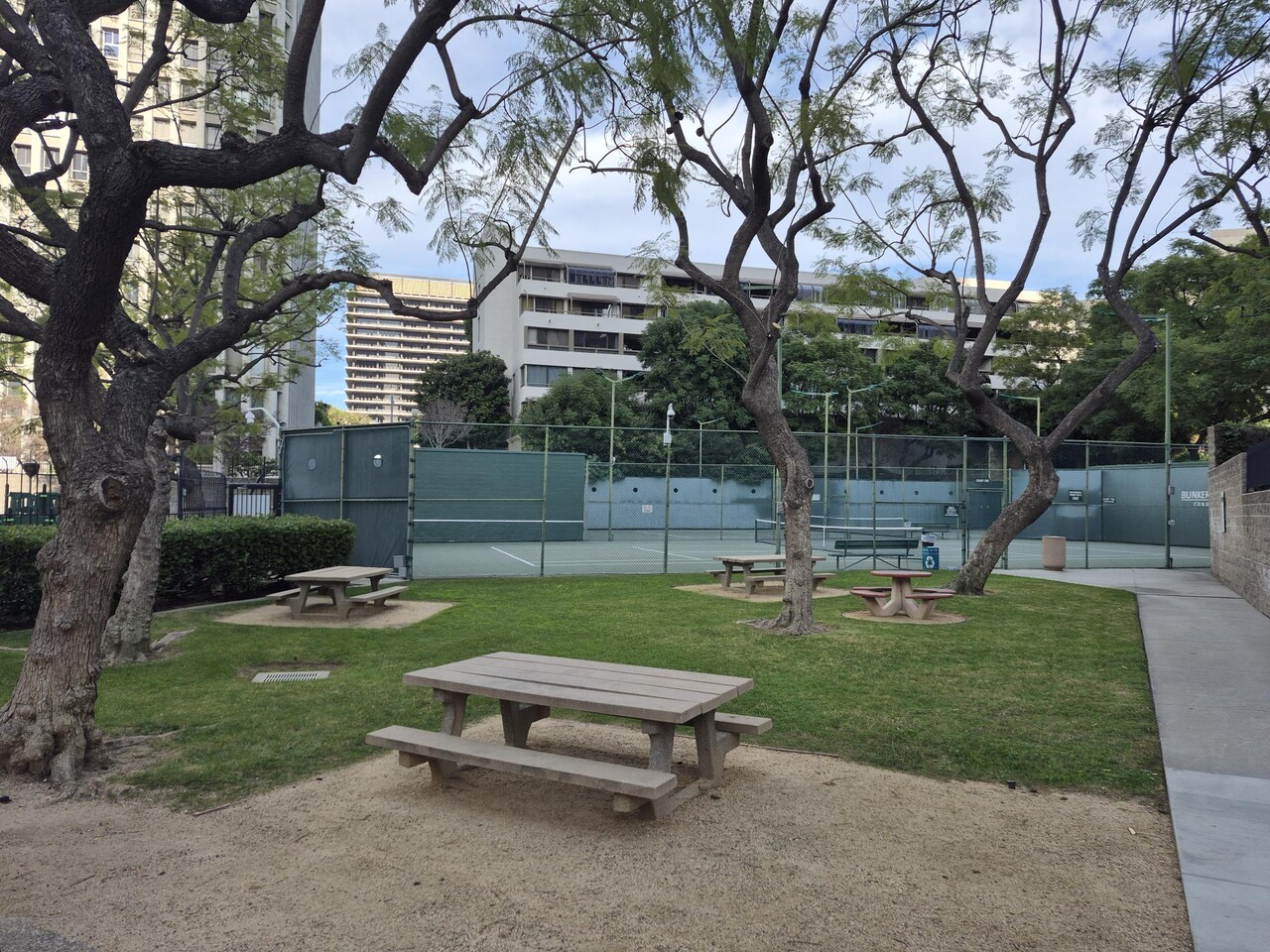 Bunker Hill Tower 다운타운 LA 럭셔리 콘도 1베드 (1 bed) 렌트 썸네일 4