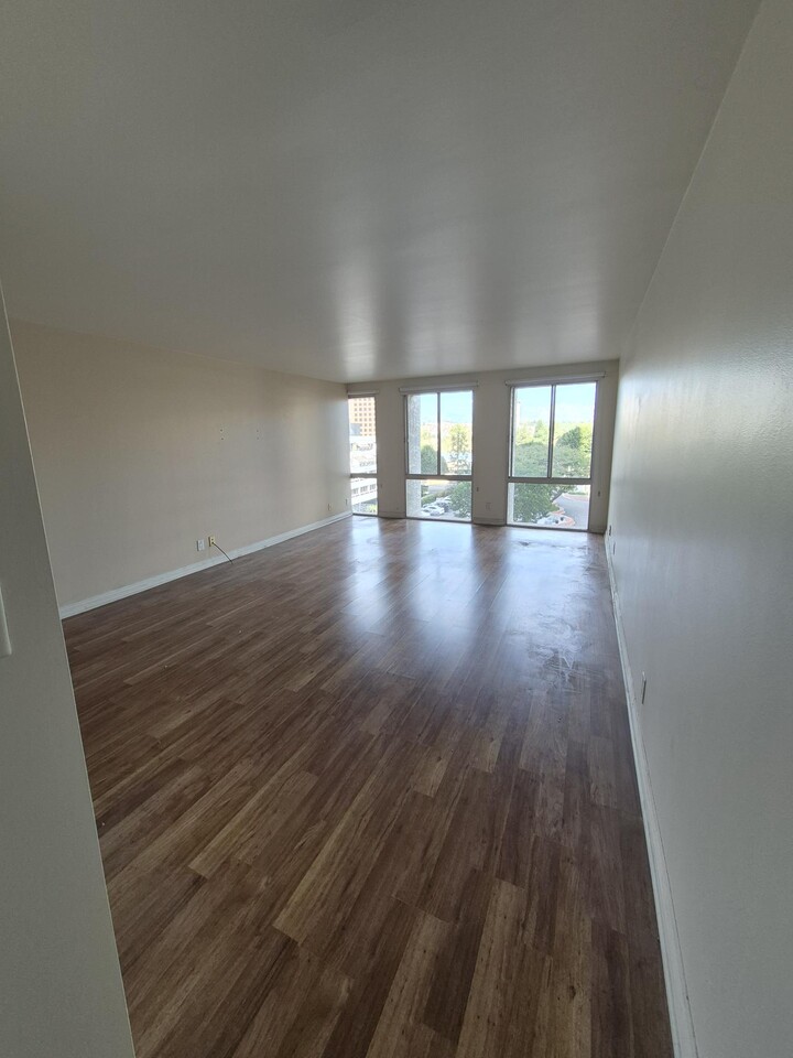 Bunker Hill Tower 다운타운 LA 럭셔리 콘도 1베드 (1 bed) 렌트 썸네일 5