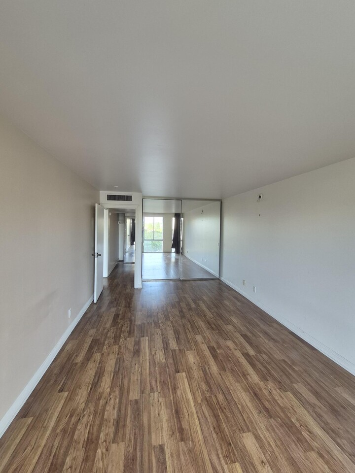 Bunker Hill Tower 다운타운 LA 럭셔리 콘도 1베드 (1 bed) 렌트 썸네일 7