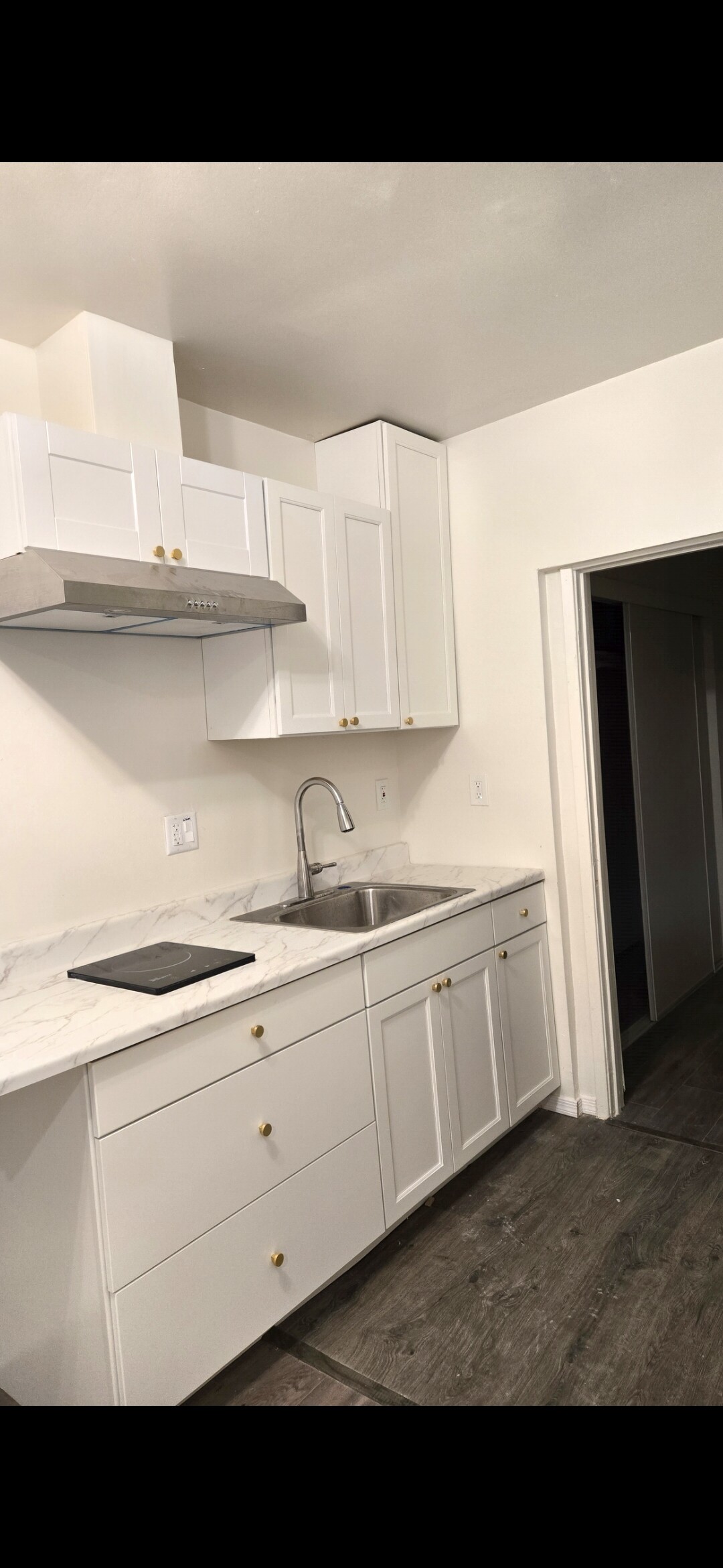 Small new one Bedroom 썸네일 2