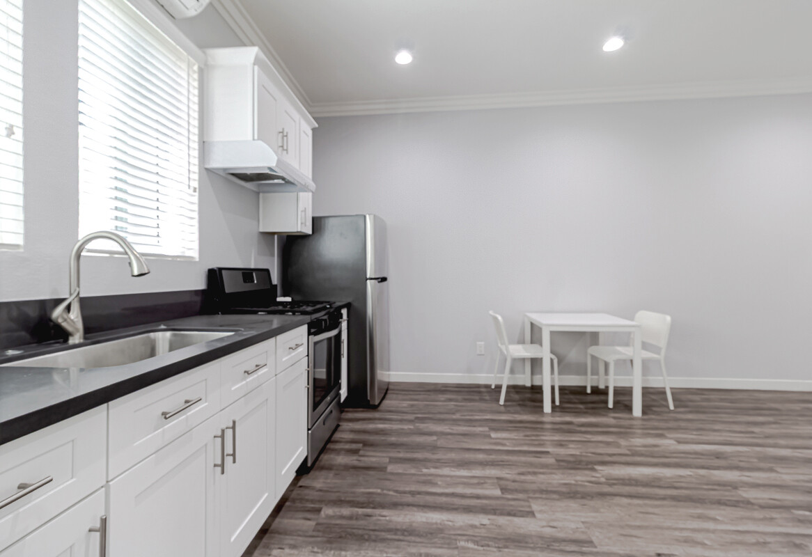 한인타운 중심 리모델링 1베드룸 / 1 파킹 한달무료 이미지 1