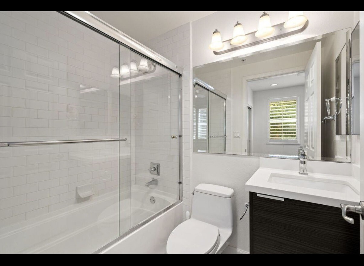 할리우드 남자 룸메이트 구해여 썸네일 5