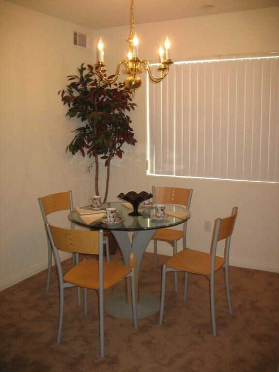 2 Bed, 2 Bath 아파트 렌트 합니다. 썸네일 2