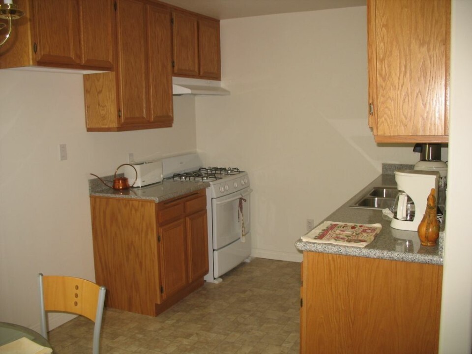 2 Bed, 2 Bath 아파트 렌트 합니다. 썸네일 3