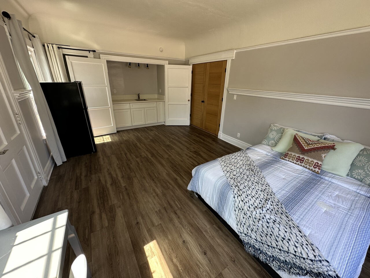 LA 완전 리모델된 출입구 따로달린 스튜디오 렌트 이미지 1