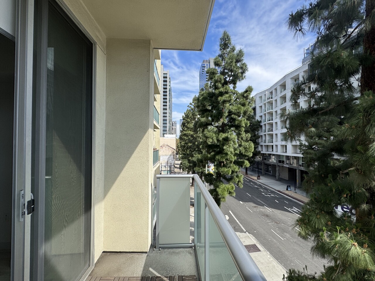 다운타운 1달 렌트 무료! Pico & Grand 코너 - 조용하고 깨끗한 유닛 썸네일 5