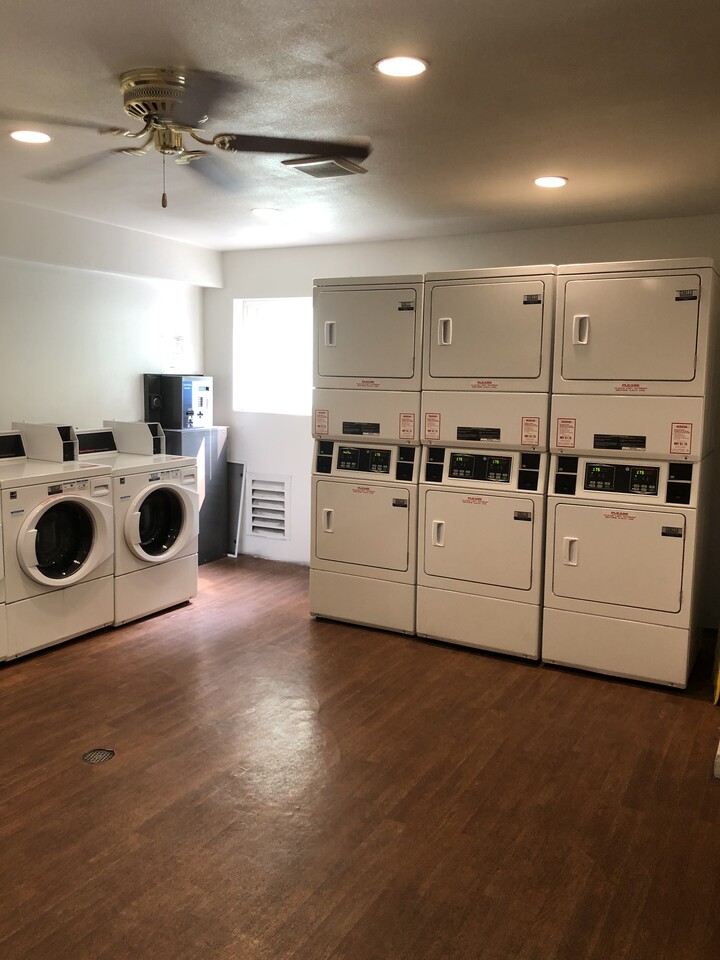 조용하고 깨끗하며 안전한 1/1/1 아파트 $1,950 (마당몰 인근) 썸네일 6