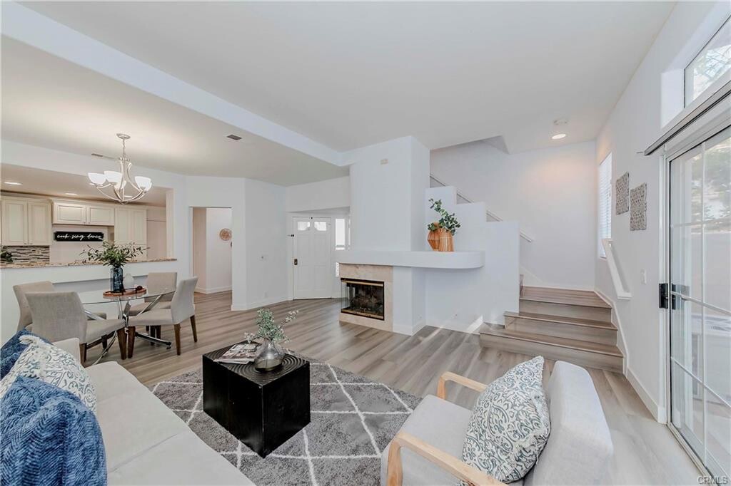 플러튼 최고동네 큰방, 단독 화장실 룸렌트 썸네일 2