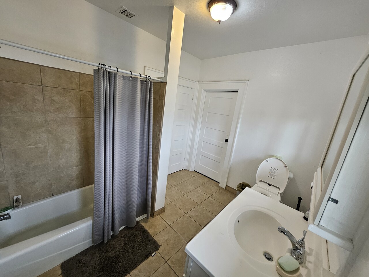 한인타운/다운타운 근처 방 렌트 합니다 썸네일 3