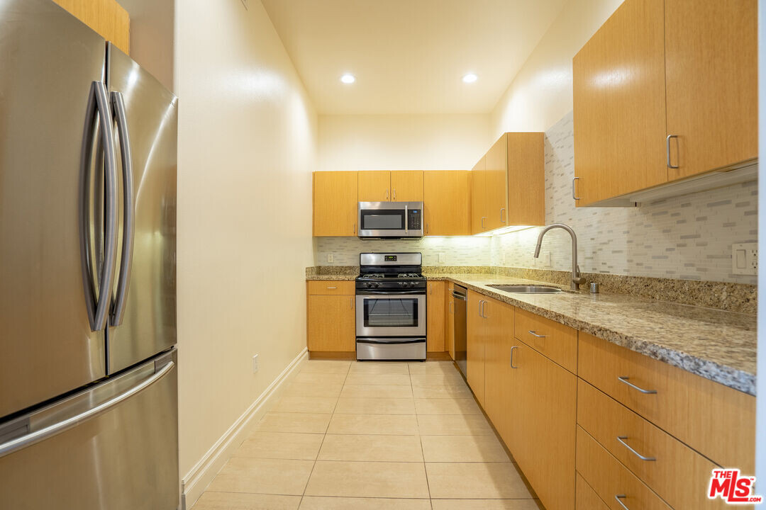 한인타운 2베드 콘도