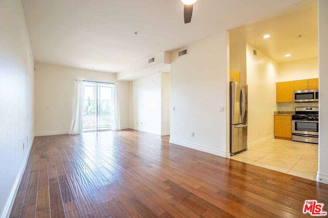 한인타운 2베드 콘도 썸네일 5