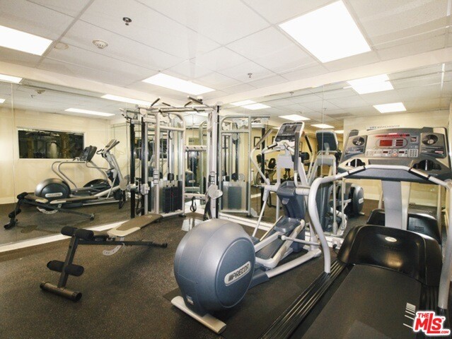 한인타운 2베드 콘도 썸네일 8