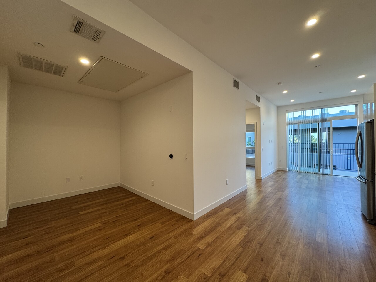 3rd/Mariposa 1B1B +Den 썸네일 2