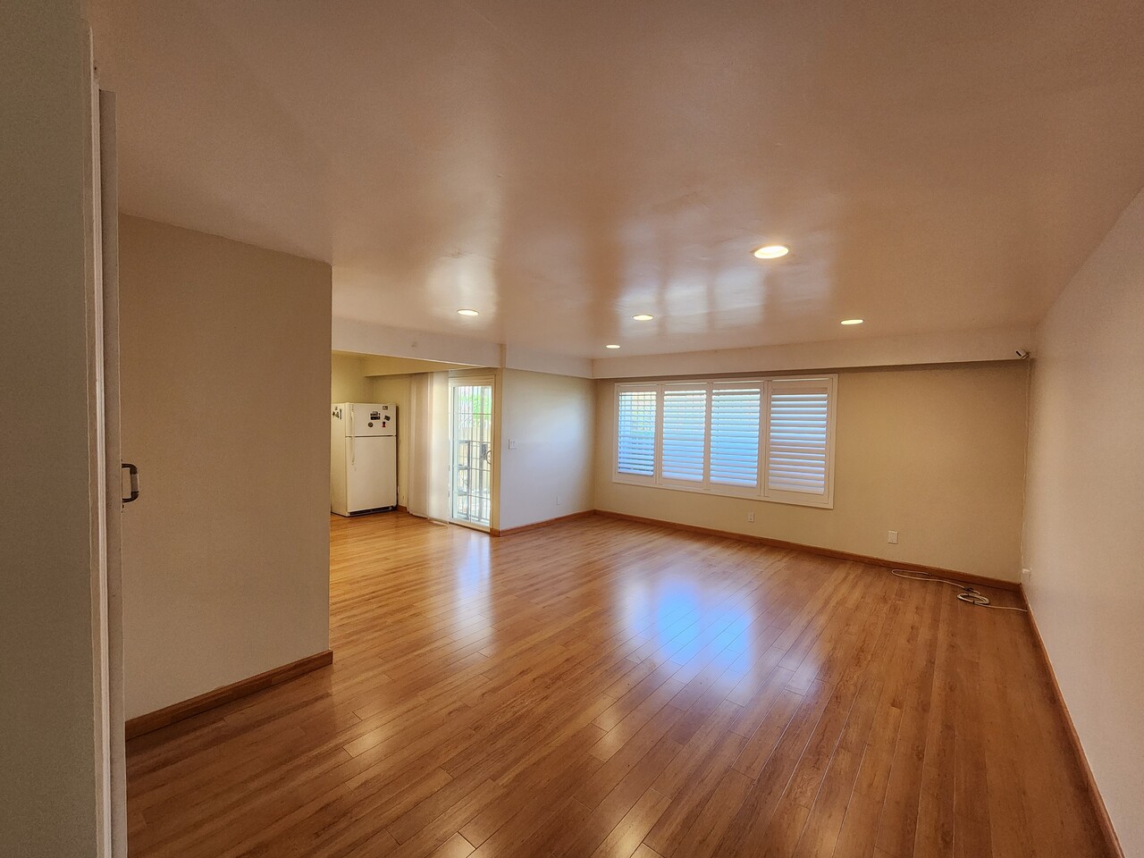 몬트레이파크, 2Bed + 3Bath 2층구조 타운하우스 리스 썸네일 3