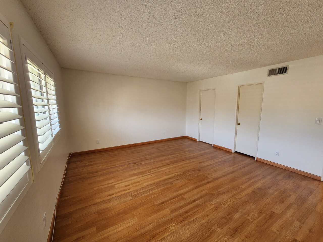 몬트레이파크, 2Bed + 3Bath 2층구조 타운하우스 리스 썸네일 5