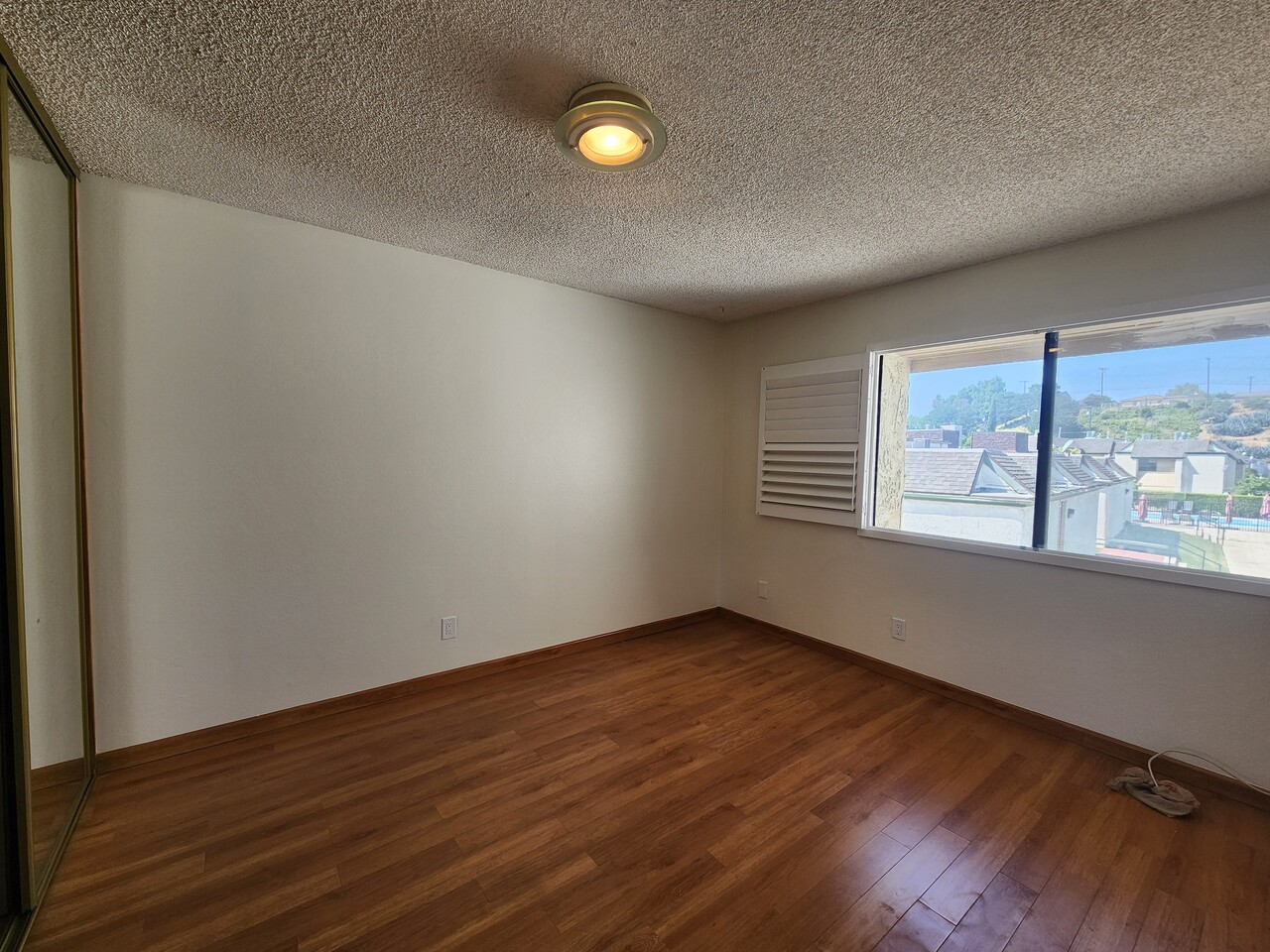 몬트레이파크, 2Bed + 3Bath 2층구조 타운하우스 리스 썸네일 6