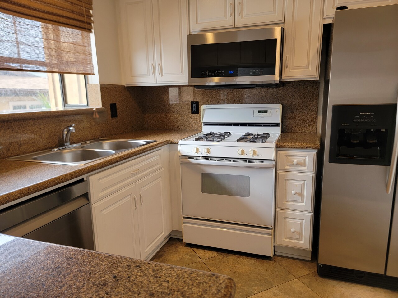 토랜스 타운하우스 $3,450 방2 화3 이미지 1