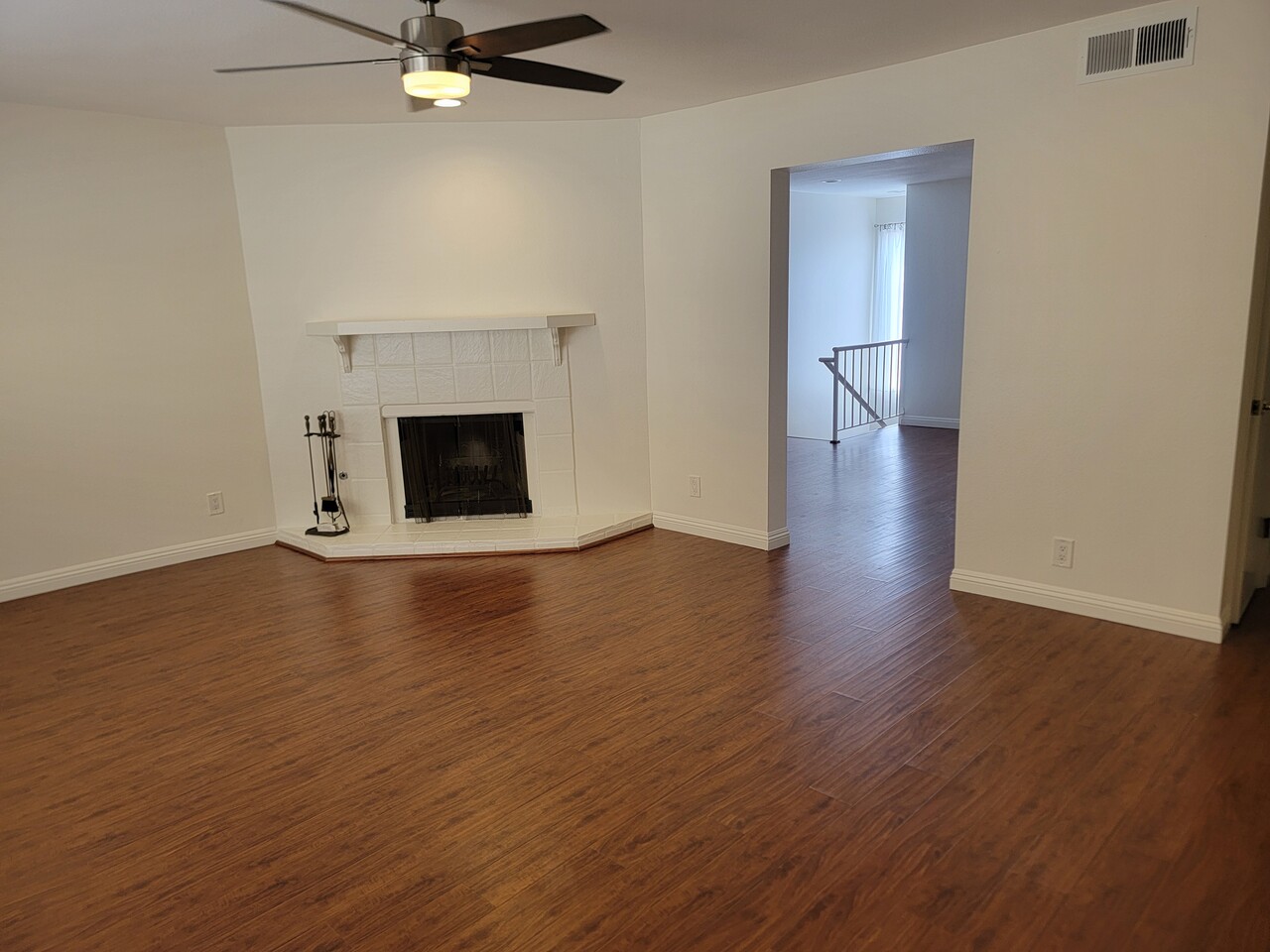 토랜스 타운하우스 $3,450 방2 화3 썸네일 4