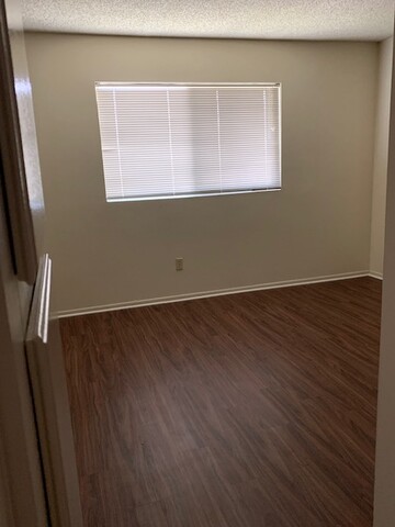 2 Br +2 Full Ba + 2Pk, South Gardena $2,195 썸네일 6