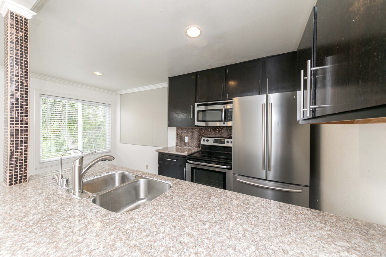 한인타운 Ardmore & 5가 1방+1화+1파킹 $1800 1st month FREE 썸네일 2