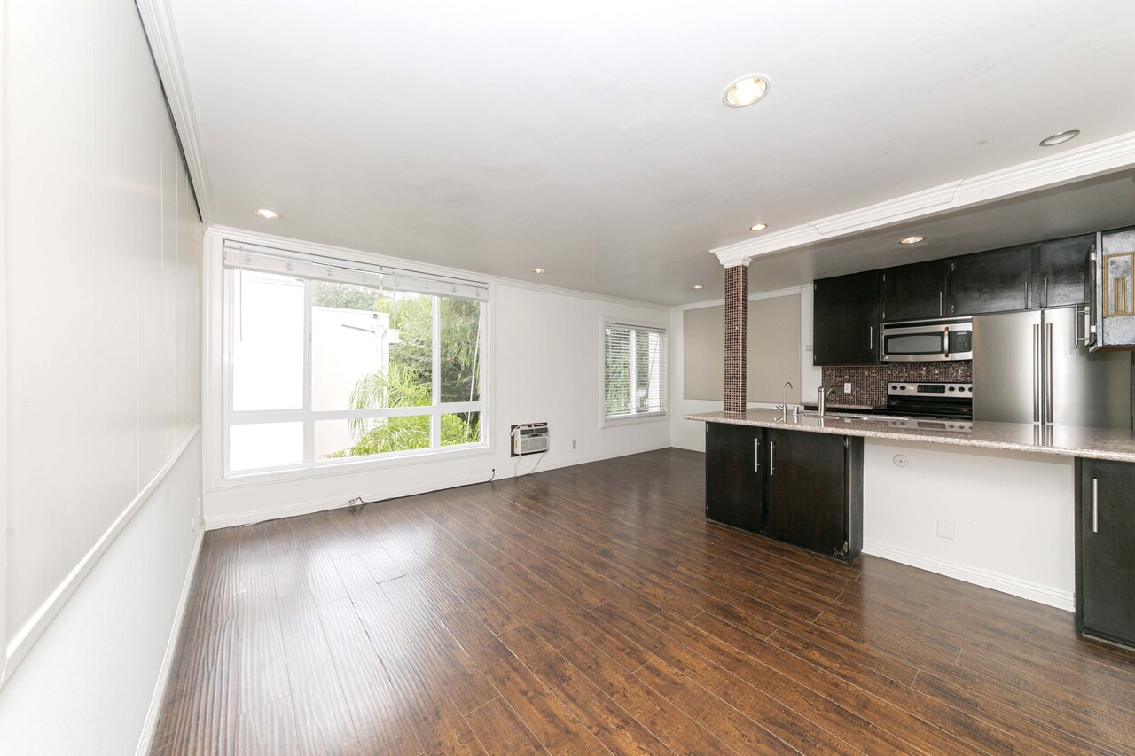 한인타운 Ardmore & 5가 1방+1화+1파킹 $1800 1st month FREE 썸네일 3