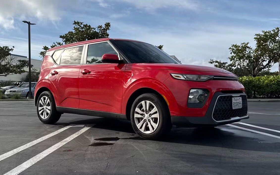 2022 Kia Soul LX 썸네일 2