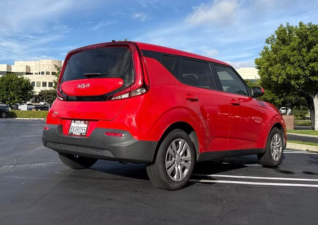 2022 Kia Soul LX 썸네일 3