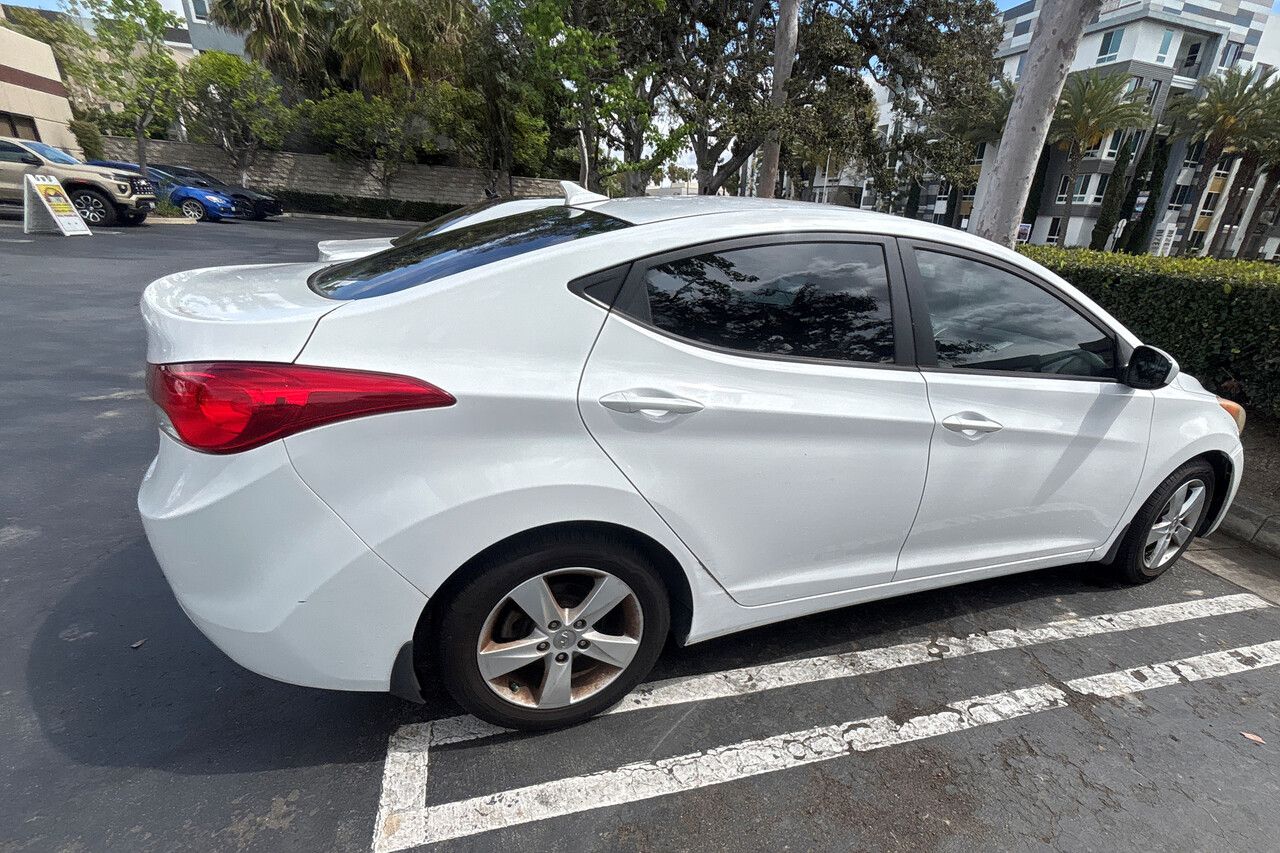 [판매] 2013 Hyundai Elantra 썸네일 3