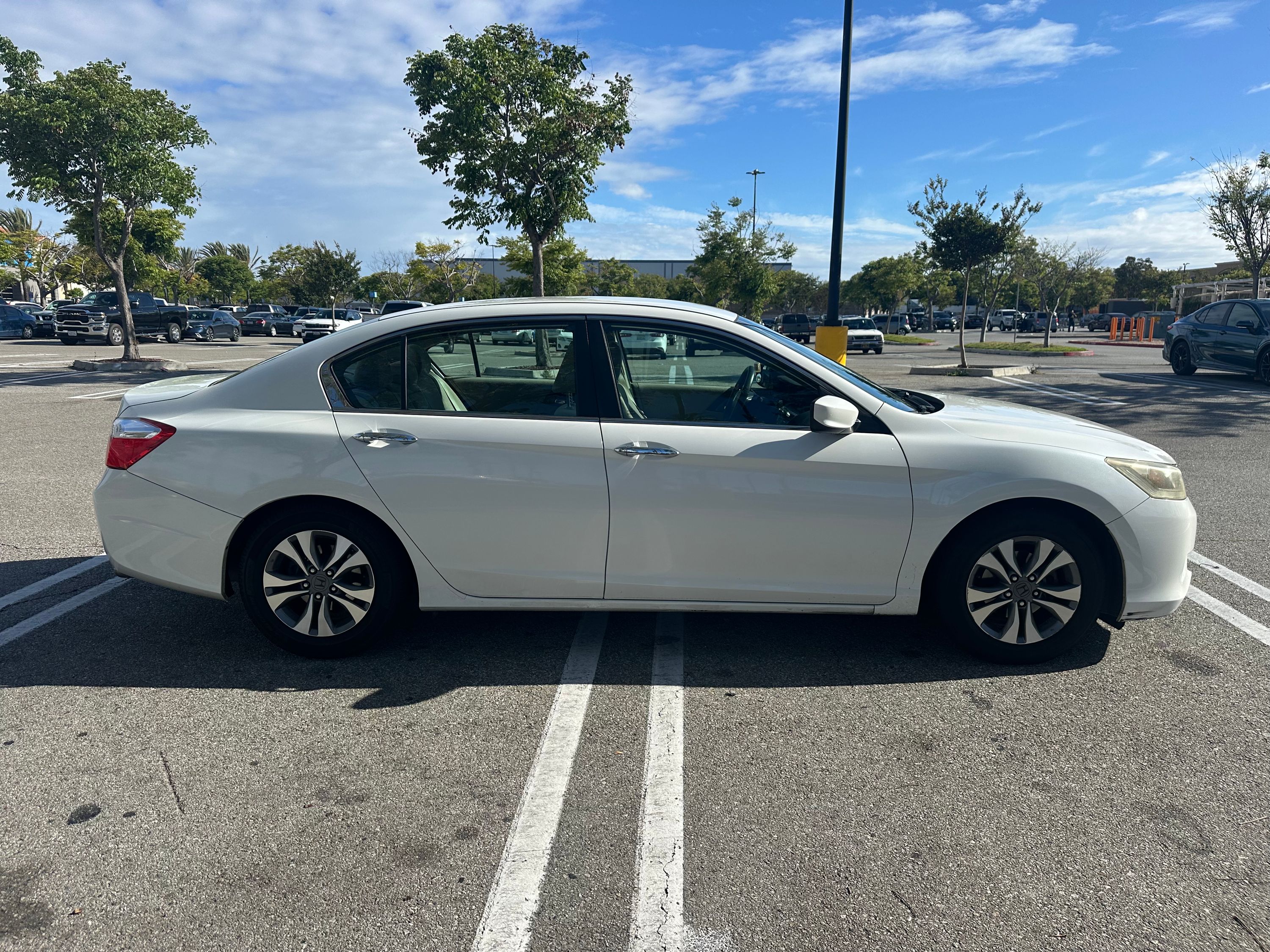 클린타이틀, 최상 컨디션 | 2013 Honda Accord LX 썸네일 4