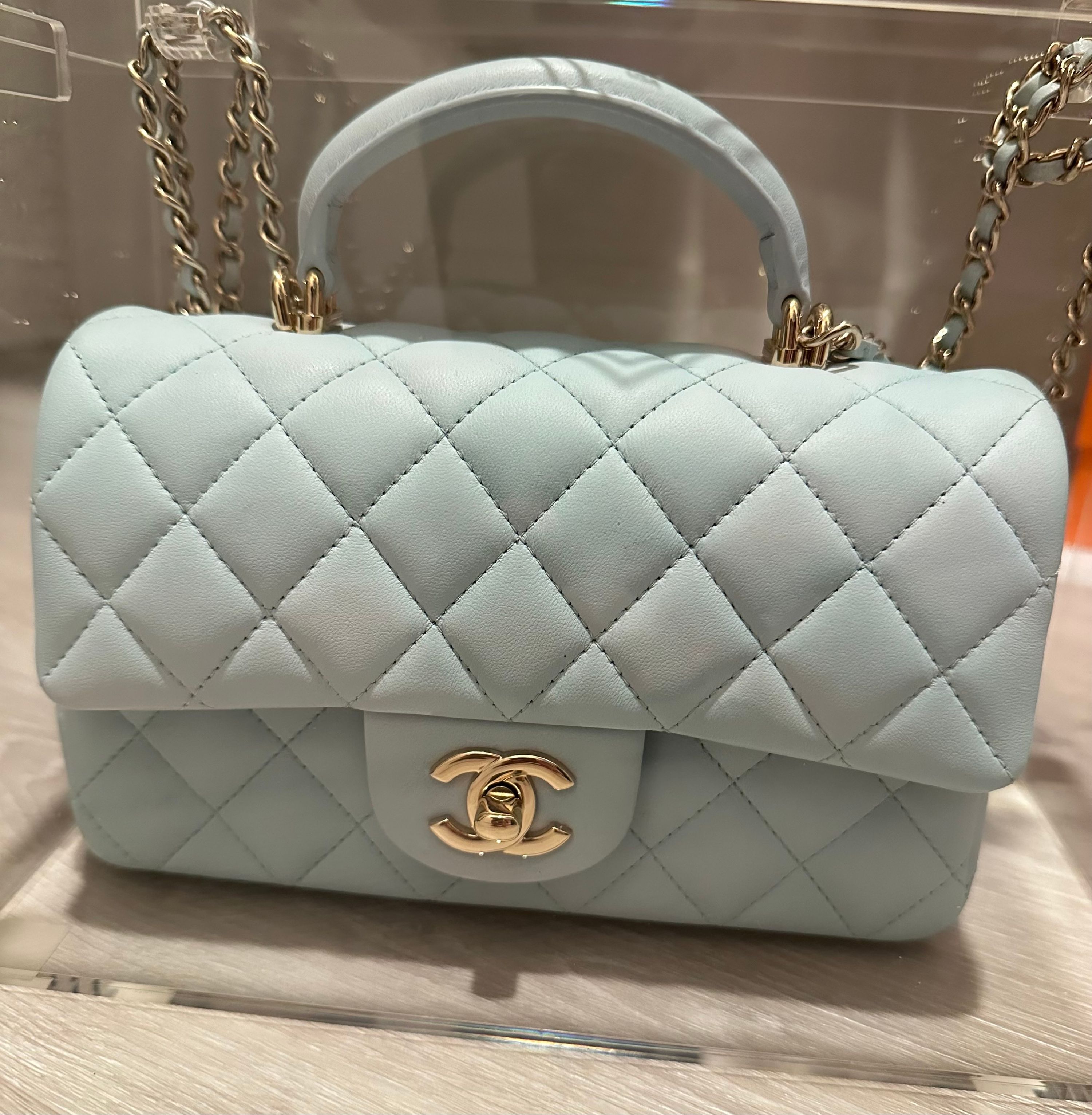 샤넬 뉴미니 클래식 탑핸들 라이트블루 램스킨 썸네일 2